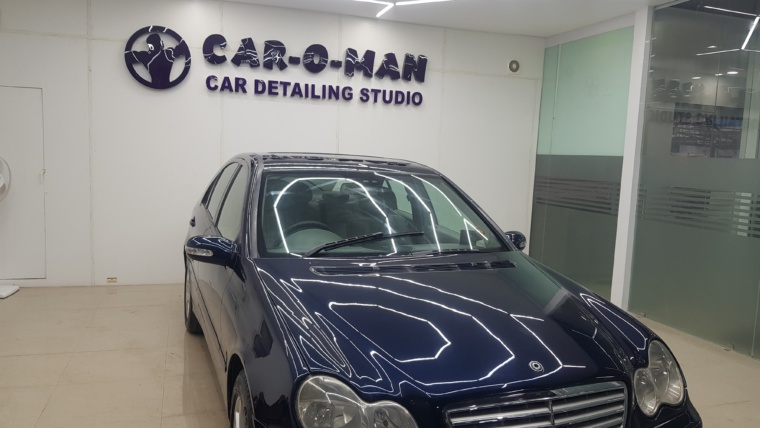 CAR-O-MAN Studio renovated old car to new car